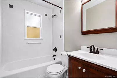89 Parliament Place, North Babylon, NY 11703 - Photo 10