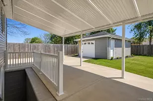 89 Parliament Pl, North Babylon, NY 11703 - Photo 26