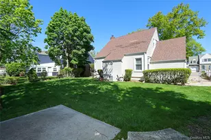 608 Terrace Pl, Baldwin, NY 11510 - Photo 24