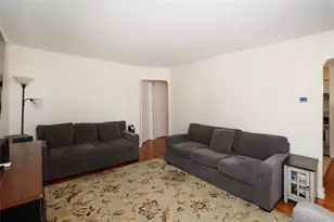 608 Terrace Pl, Baldwin, NY 11510 - Photo 4