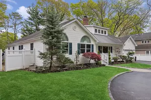37 Pine Ridge Dr, Smithtown, NY 11787 - Photo 4