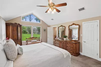 37 Pine Ridge Drive, Smithtown, NY 11787 - Photo 32