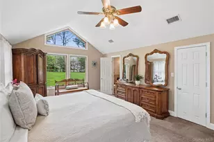 37 Pine Ridge Dr, Smithtown, NY 11787 - Photo 32