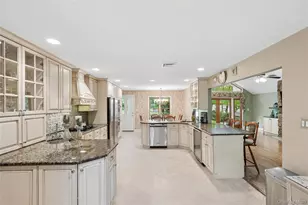 37 Pine Ridge Dr, Smithtown, NY 11787 - Photo 22