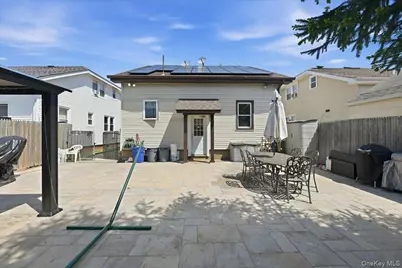 8 Foster Place, Hempstead, NY 11550 - Photo 20