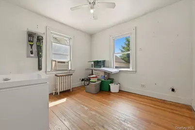 8 Foster Place, Hempstead, NY 11550 - Photo 12