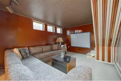 42 Yates Boulevard, Poughkeepsie, NY 12601 - Photo 32
