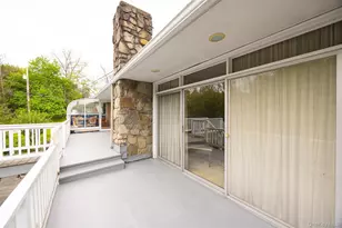 42 Yates Blvd, Poughkeepsie, NY 12601 - Photo 16