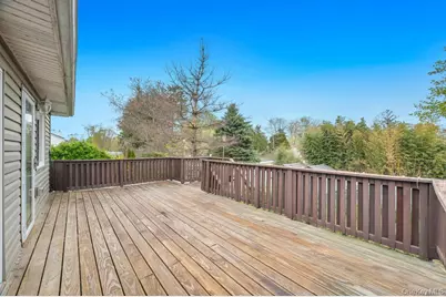 1391 N Windsor Avenue, Bay Shore, NY 11706 - Photo 32