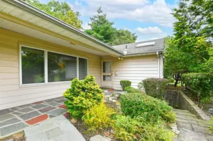 8 South Dr, Roslyn, NY 11576 - Photo 4