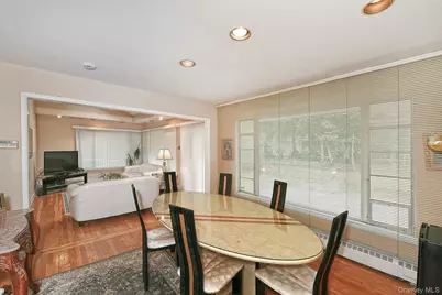 8 South Drive, Roslyn, NY 11576 - Photo 8