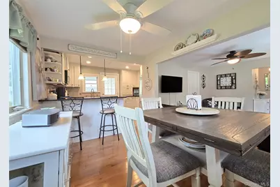 33 Pleasure Avenue, Ronkonkoma, NY 11779 - Photo 6