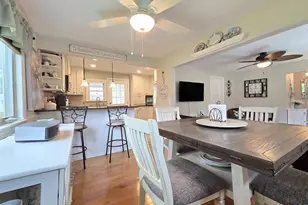 33 Pleasure Ave, Ronkonkoma, NY 11779 - Photo 6