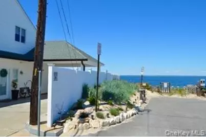 20 Greenwich Avenue, Bayville, NY 11709 - Photo 4