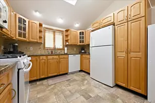 220 Eastlake Ave, Massapequa Park, NY 11762 - Photo 12