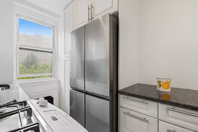 55 Knolls Crescent #4E, Bronx, NY 10463 - Photo 6
