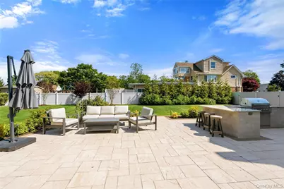 16 West Street, West Islip, NY 11795 - Photo 20