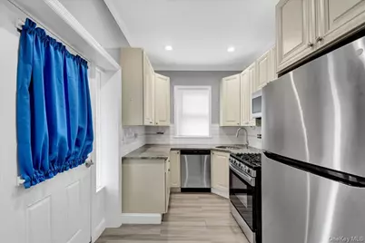 276 Revere Avenue, Bronx, NY 10465 - Photo 14