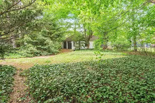 87 Robinson Ave, Glen Cove, NY 11542 - Photo 22