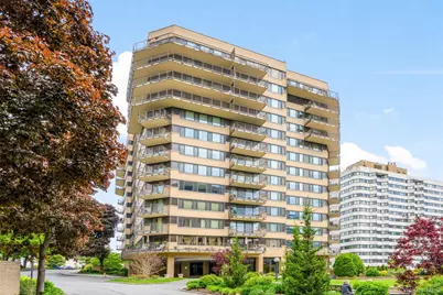 25 Rockledge Avenue #614E, White Plains, NY 10601 - Photo 2