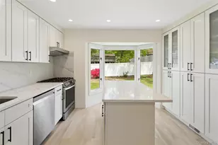15 Locust Rd, Old Bethpage, NY 11804 - Photo 10