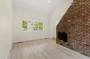 15 Locust Rd, Old Bethpage, NY 11804 - Photo 14