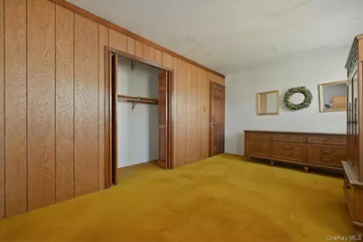 418 Myrtle Avenue, West Islip, NY 11795 - Photo 26