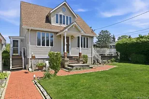 418 Myrtle Ave, West Islip, NY 11795 - Photo 2