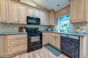 3 Settlers Path, Port Jefferson, NY 11777 - Photo 8