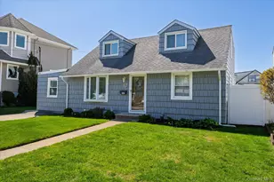 265 W Windsor Pkwy, Oceanside, NY 11572 - Photo 30