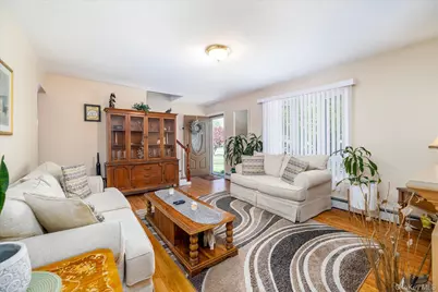 265 W Windsor Parkway, Oceanside, NY 11572 - Photo 6