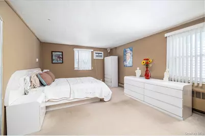 265 W Windsor Parkway, Oceanside, NY 11572 - Photo 20