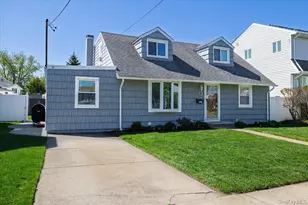 265 W Windsor Pkwy, Oceanside, NY 11572 - Photo 4