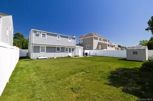265 W Windsor Pkwy, Oceanside, NY 11572 - Photo 24