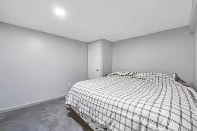 33 Peachtree Lane, Hicksville, NY 11801 - Photo 20