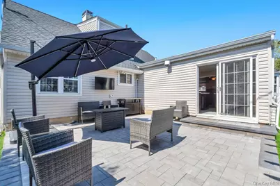 33 Peachtree Lane, Hicksville, NY 11801 - Photo 26