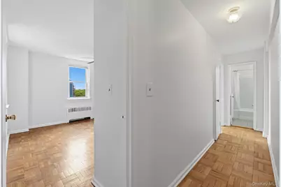 25 Knolls Crescent #4M, Bronx, NY 10463 - Photo 10