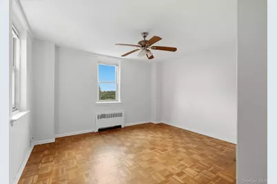 25 Knolls Crescent #4M, Bronx, NY 10463 - Photo 8