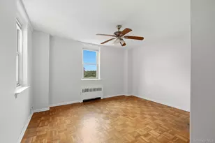 25 Knolls Crescent, Bronx, NY 10463 - Photo 8