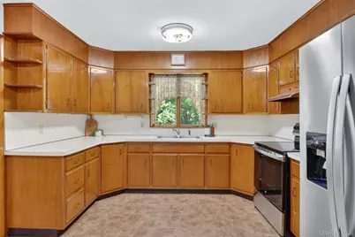 9 Alladin Court, Wappingers Falls, NY 12590 - Photo 8