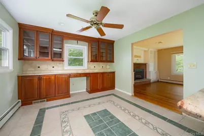 24 Johns Boulevard, Poughkeepsie, NY 12603 - Photo 6