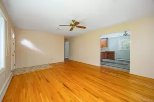 24 Johns Blvd, Poughkeepsie, NY 12603 - Photo 10