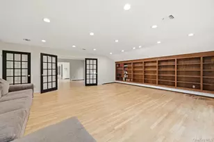 31 Sherwood Gate, Oyster Bay, NY 11771 - Photo 10