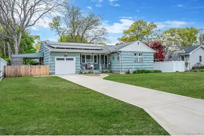535 Kime Avenue, West Islip, NY 11795 - Photo 2