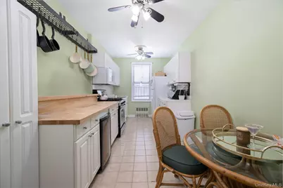 16 Main Street #3V, East Rockaway, NY 11518 - Photo 12
