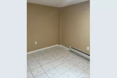 315 Cedar Court, Copiague, NY 11726 - Photo 10