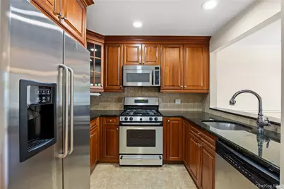 9422 Magnolia Court #1B, Ozone Park, NY 11417 - Photo 4