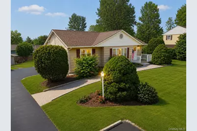 20 Cresthaven Drive, New Windsor, NY 12553 - Photo 2