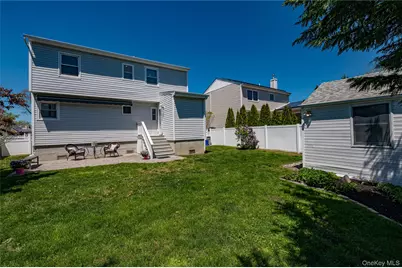 43 Spruce Place, Lindenhurst, NY 11757 - Photo 22