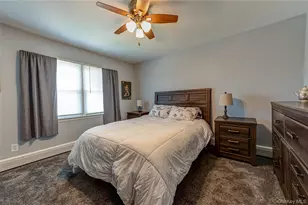 43 Spruce Pl, Lindenhurst, NY 11757 - Photo 14